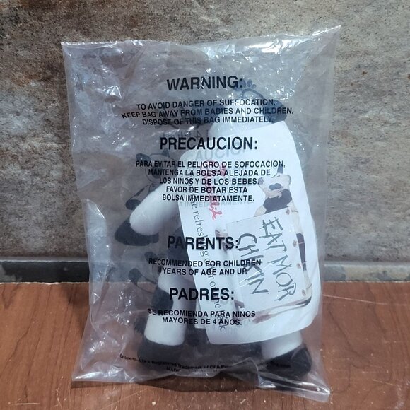Chick Fil A Spotted Cow Plush Save Hides Eat Chikin 2002 Kids Meal Toy Sealed - Picture 4 of 8